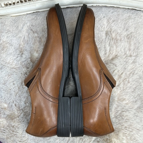 Clarks | Whiddon Step Size 9, Dark Tan Leather Slip On Loafers - Picture 4 of 14